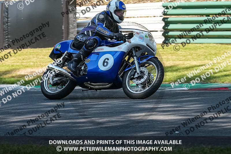 cadwell park;cadwell park photographs;cadwell trackday photographs;enduro digital images;event digital images;eventdigitalimages;peter wileman photography;racing digital images;trackday digital images;trackday photos
